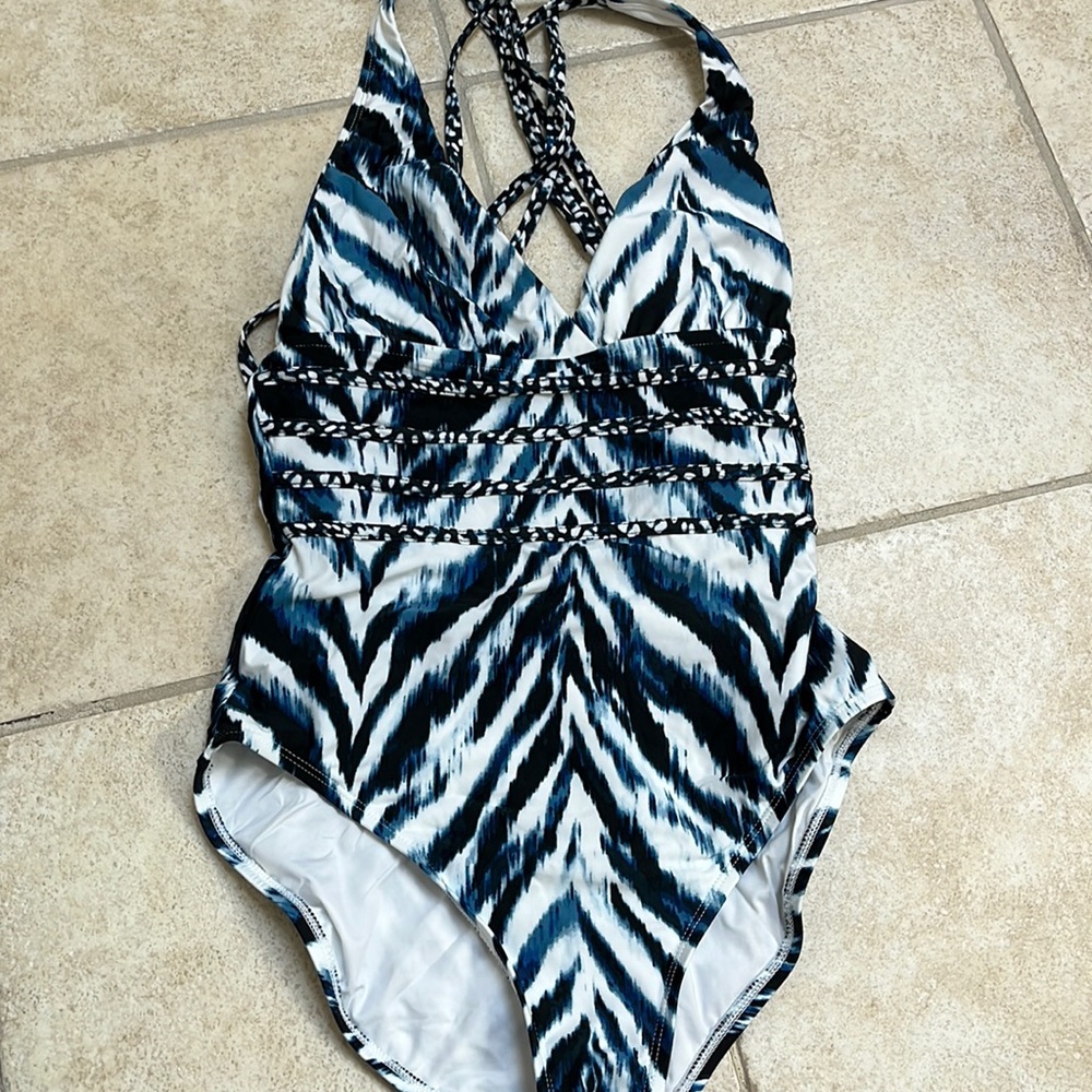 La Blanca Goddess suit